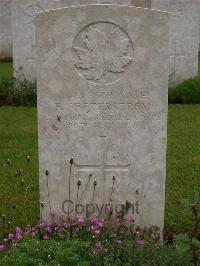 Etaples Military Cemetery - Setterstrom, E